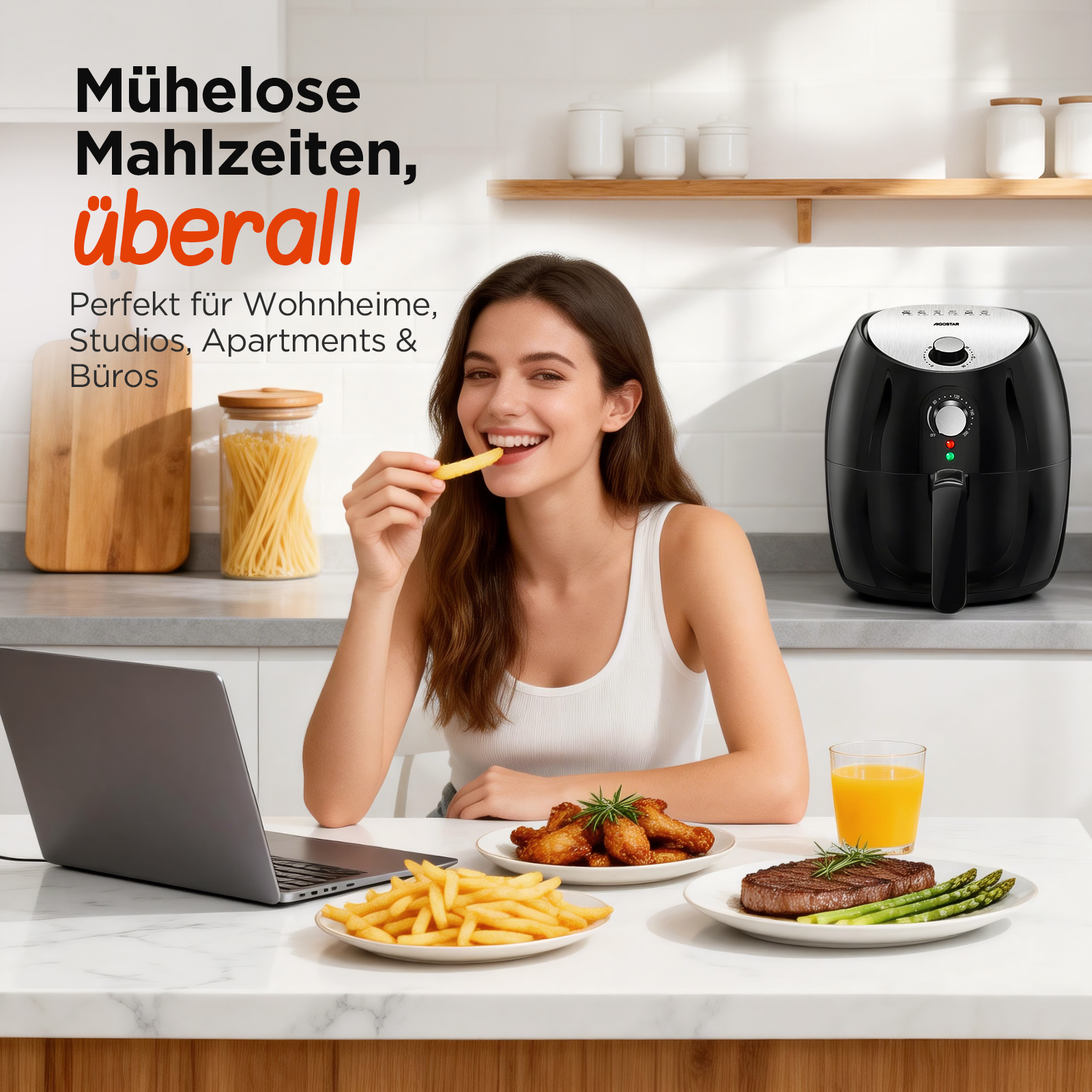 Frau isst Pommes neben Steak, Flügeln, Spargel, Saft & Airfryer.