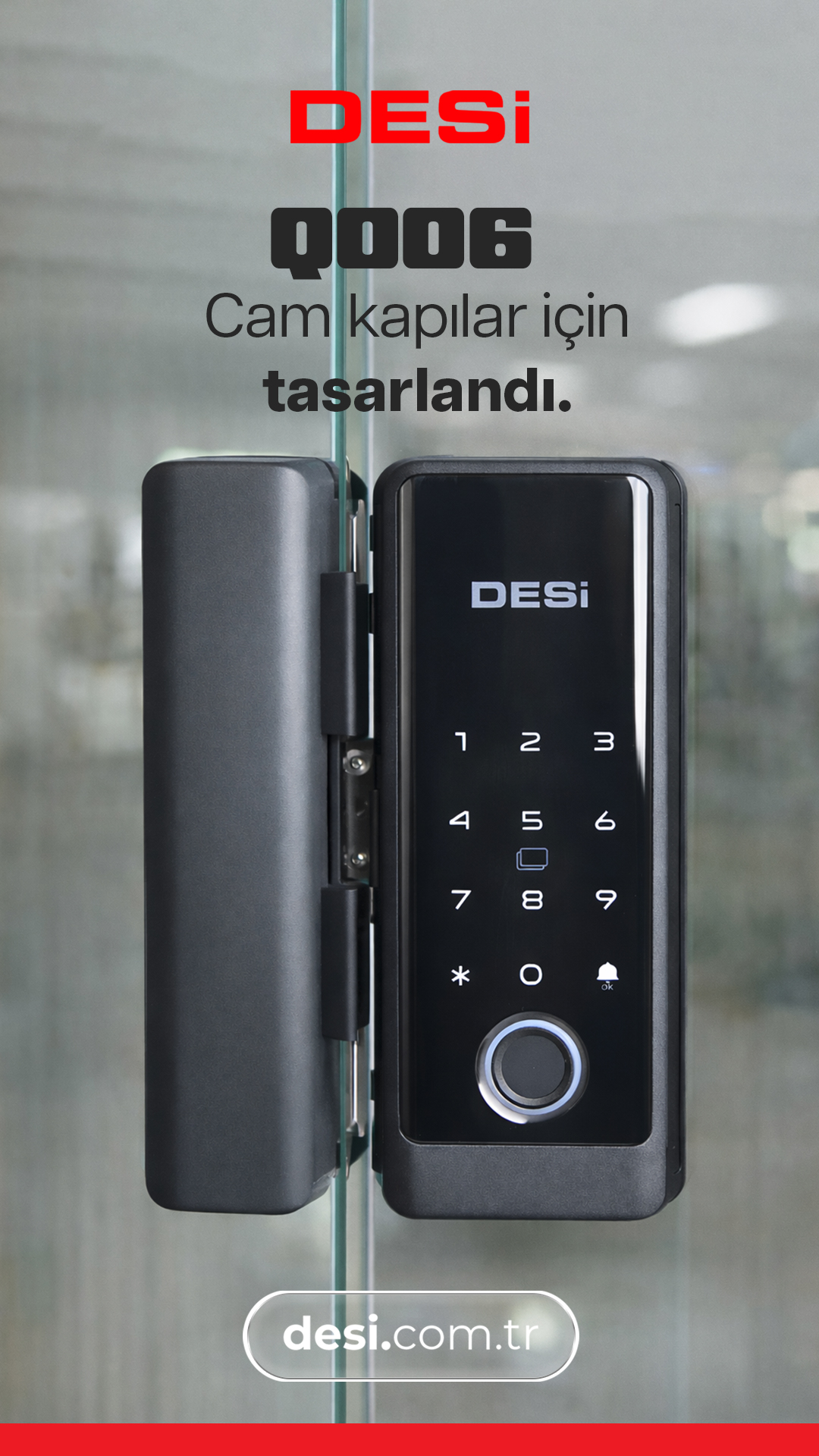 Tuş takımı ve parmak izi sensörlü modern cam kapı dijital kilit sistemi.