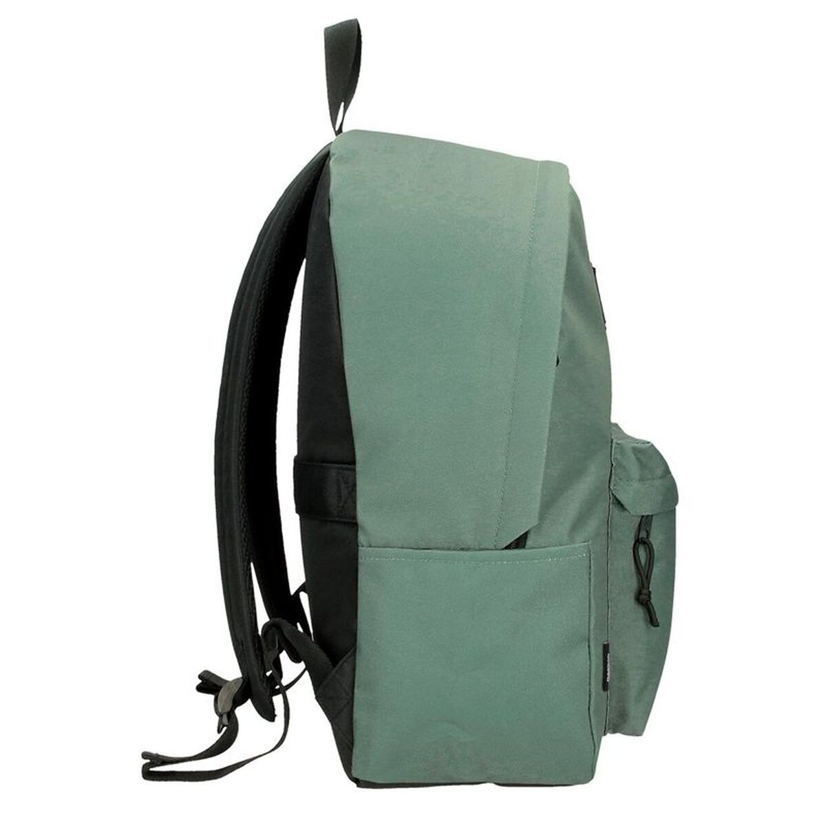 Uno zaino verde con cinghie nere, visto di lato.