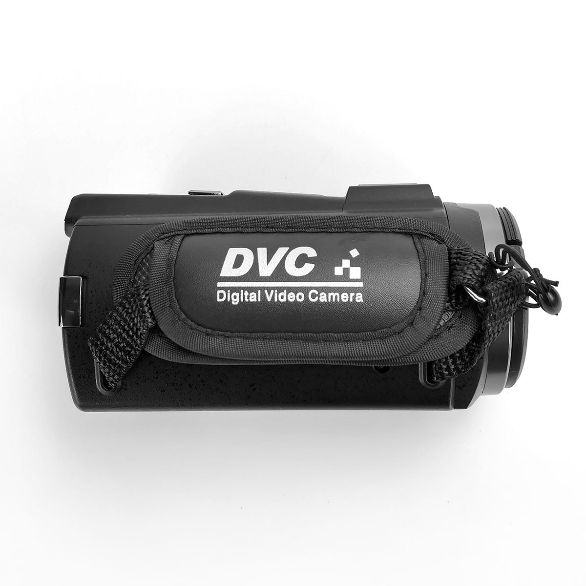 Czarna kamera cyfrowa DVC z paskiem na rękę na białym tle.