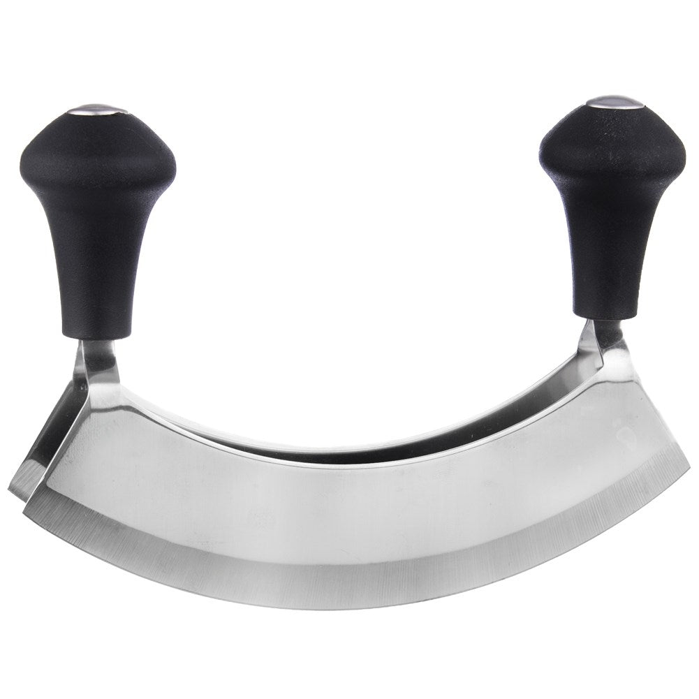 Un cuchillo mezzaluna plateado con dos mangos negros sobre fondo blanco.