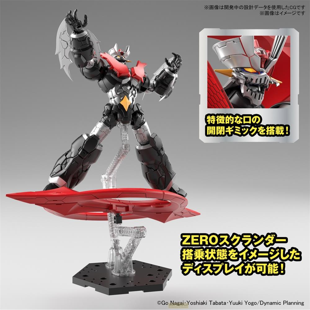 Robot nero e argento su piattaforma rossa, sorretto da supporti.