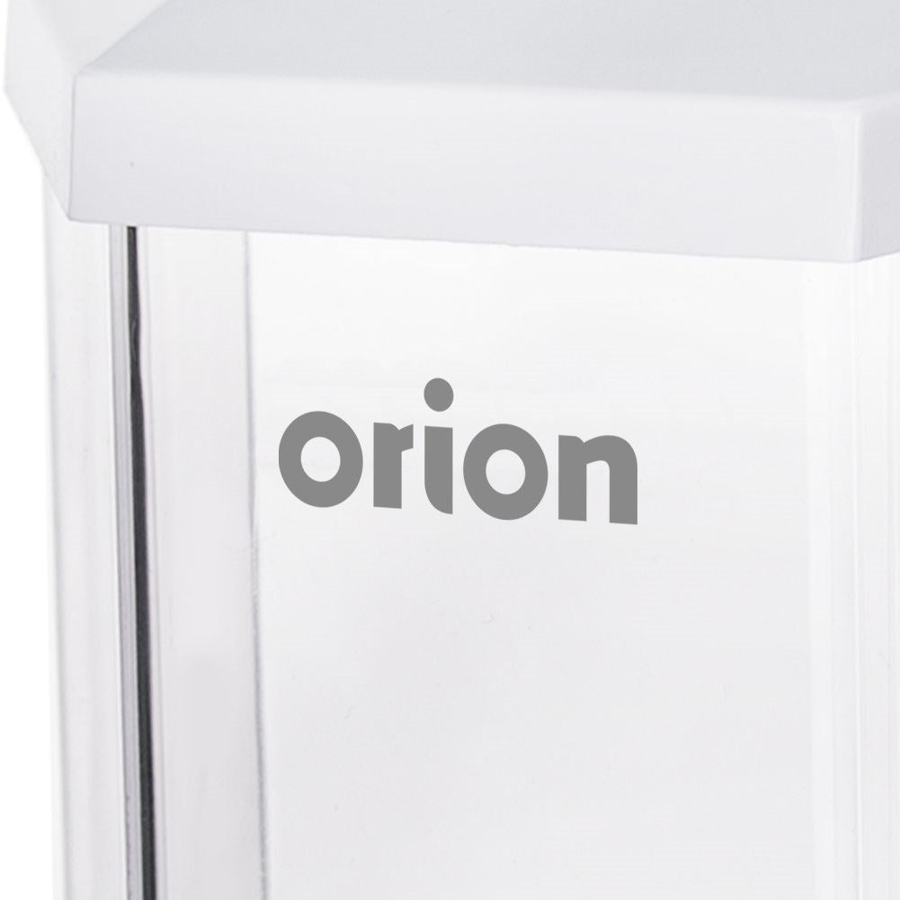 Gri "orion" logolu beyaz, şeffaf plastik kutunun yakın çekimi.