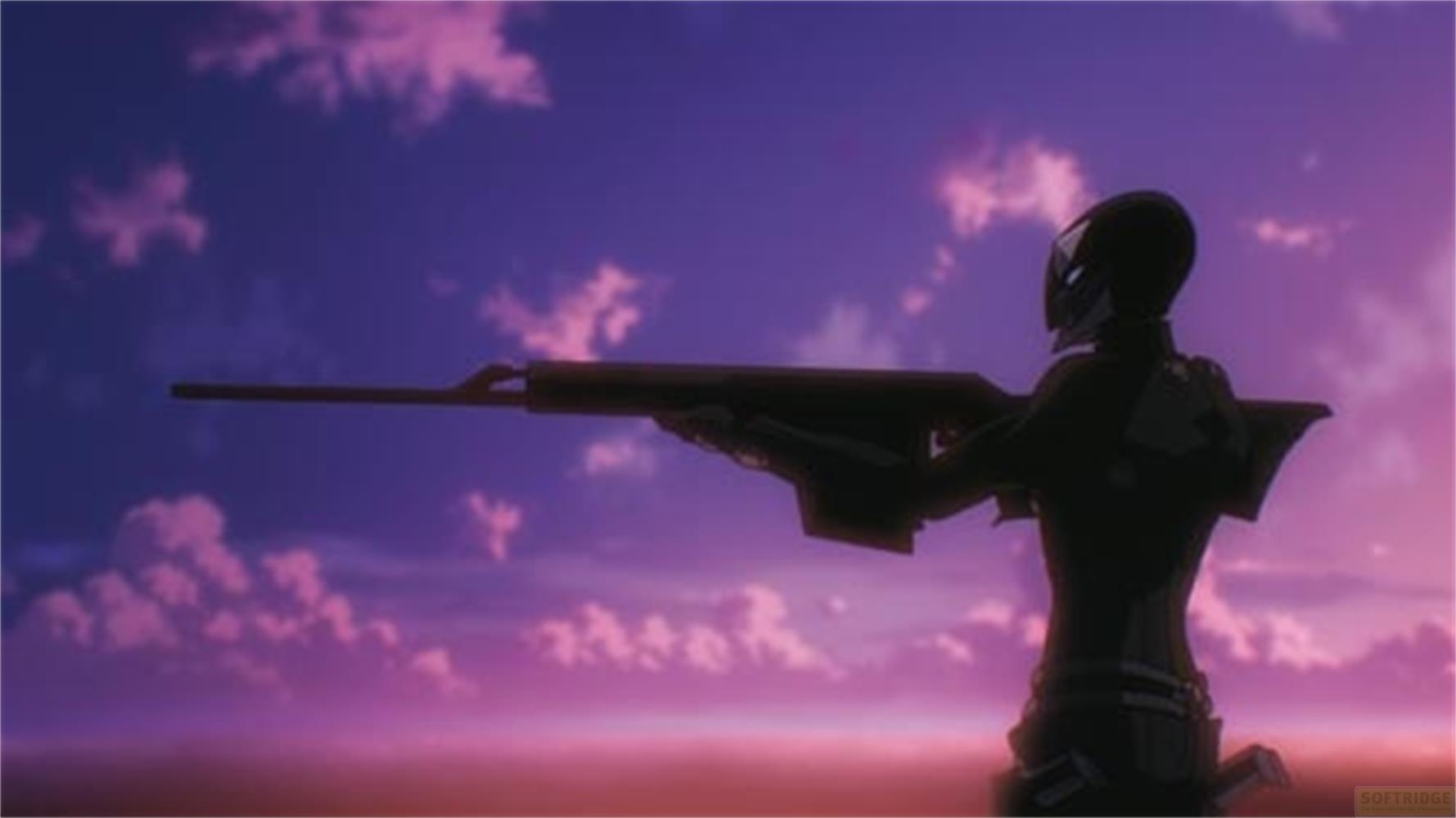 La silhouette di una figura con un fucile contro un cielo viola.