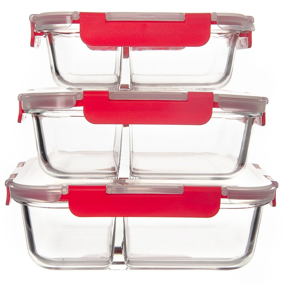 Tres recipientes de vidrio apilables con tapas rojas y dos compartimentos.