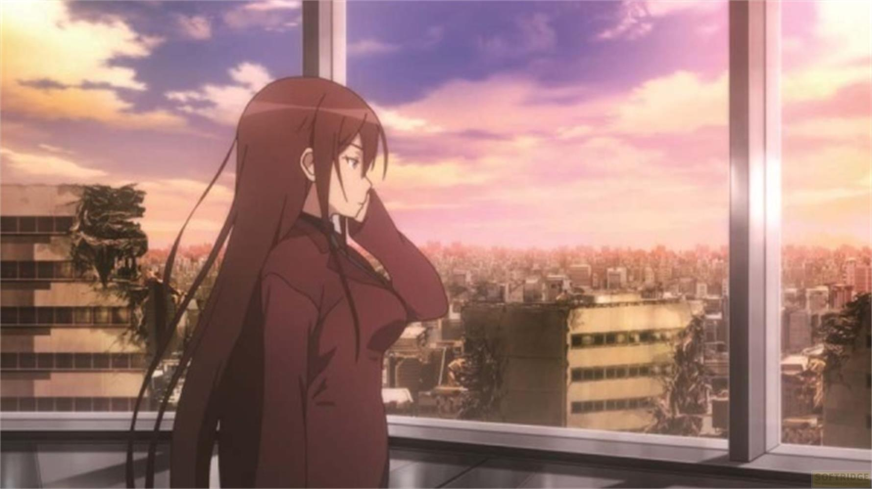 Una donna dai lunghi capelli guarda fuori da una finestra uno skyline danneggiato.