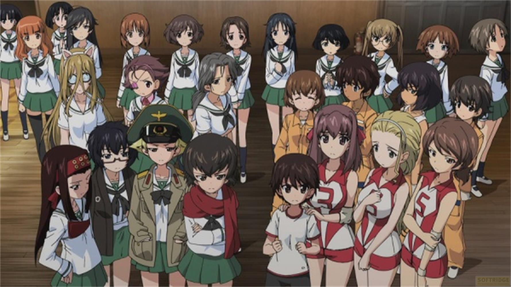 Ragazze anime in divise scolastiche e abiti sportivi stanno vicine.