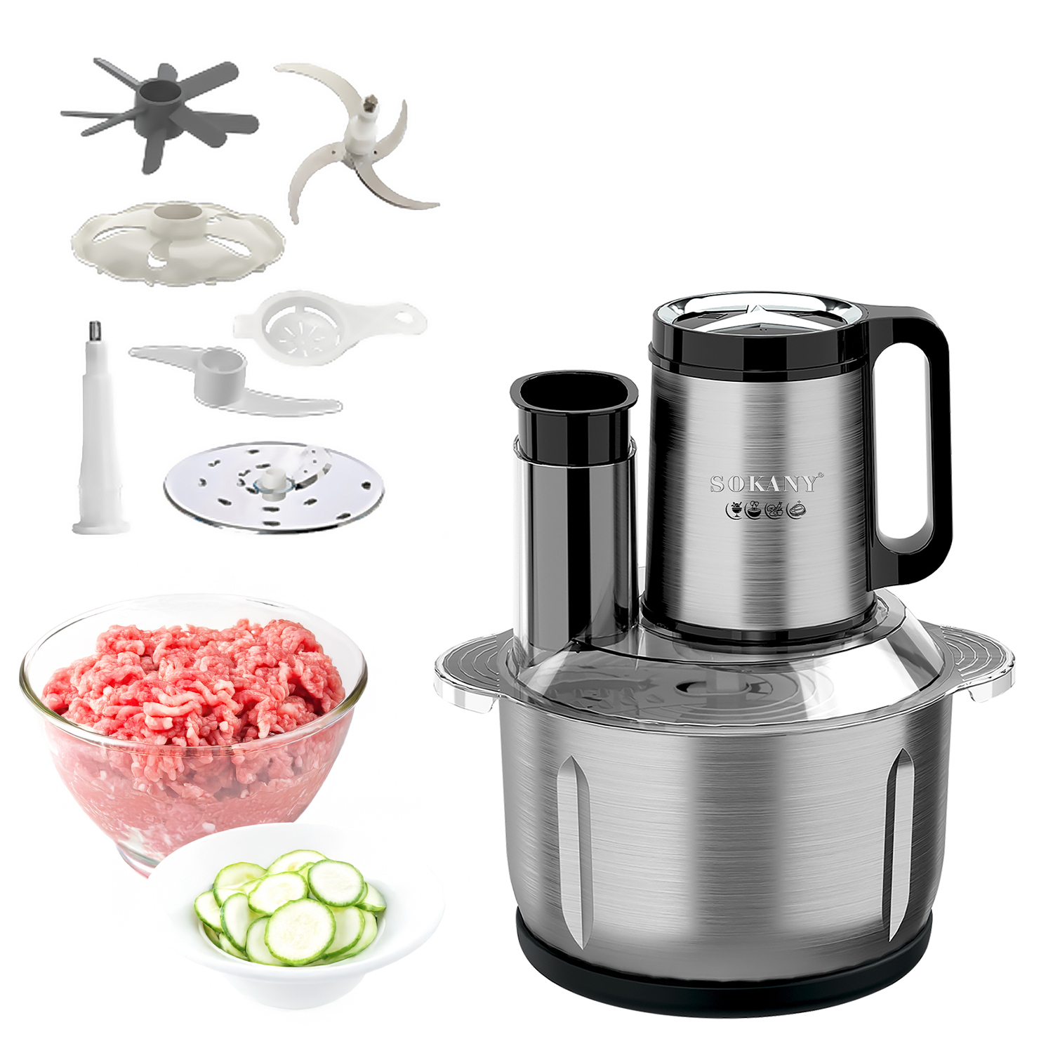Robot da cucina con accessori, carne macinata e fettine di cetriolo.