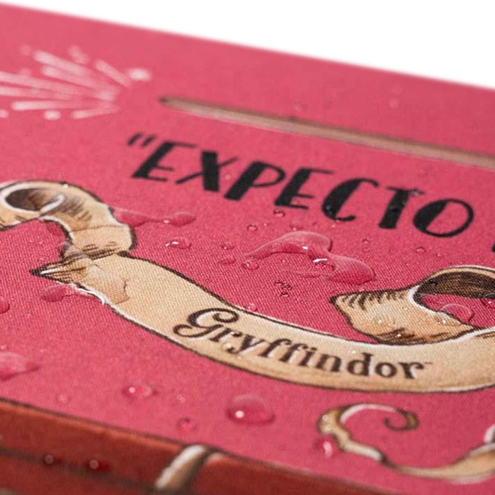 Superficie rossa con "EXPE...