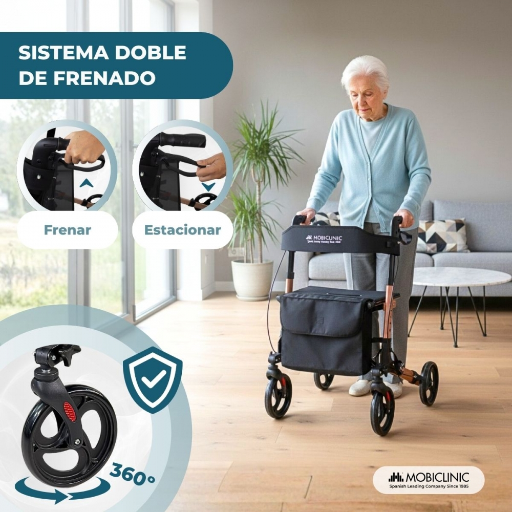 Mujer mayor usa andador con sistema de frenos y bolsa en sala de estar.