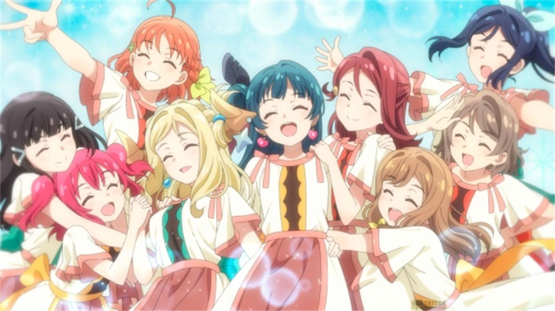 Un gruppo di ragazze anime ride e posa felicemente in abiti bianchi.