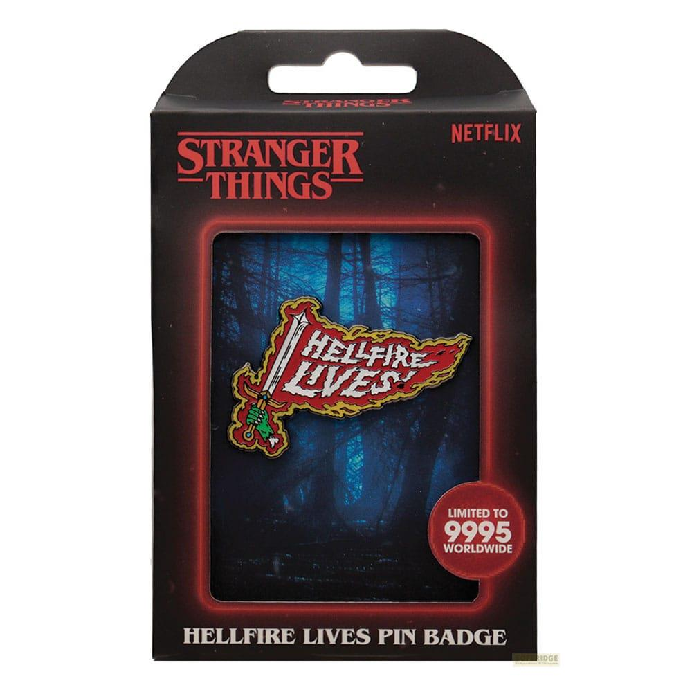 Pin de Stranger Things con logo de Netflix, diseño "Hellfire Lives".