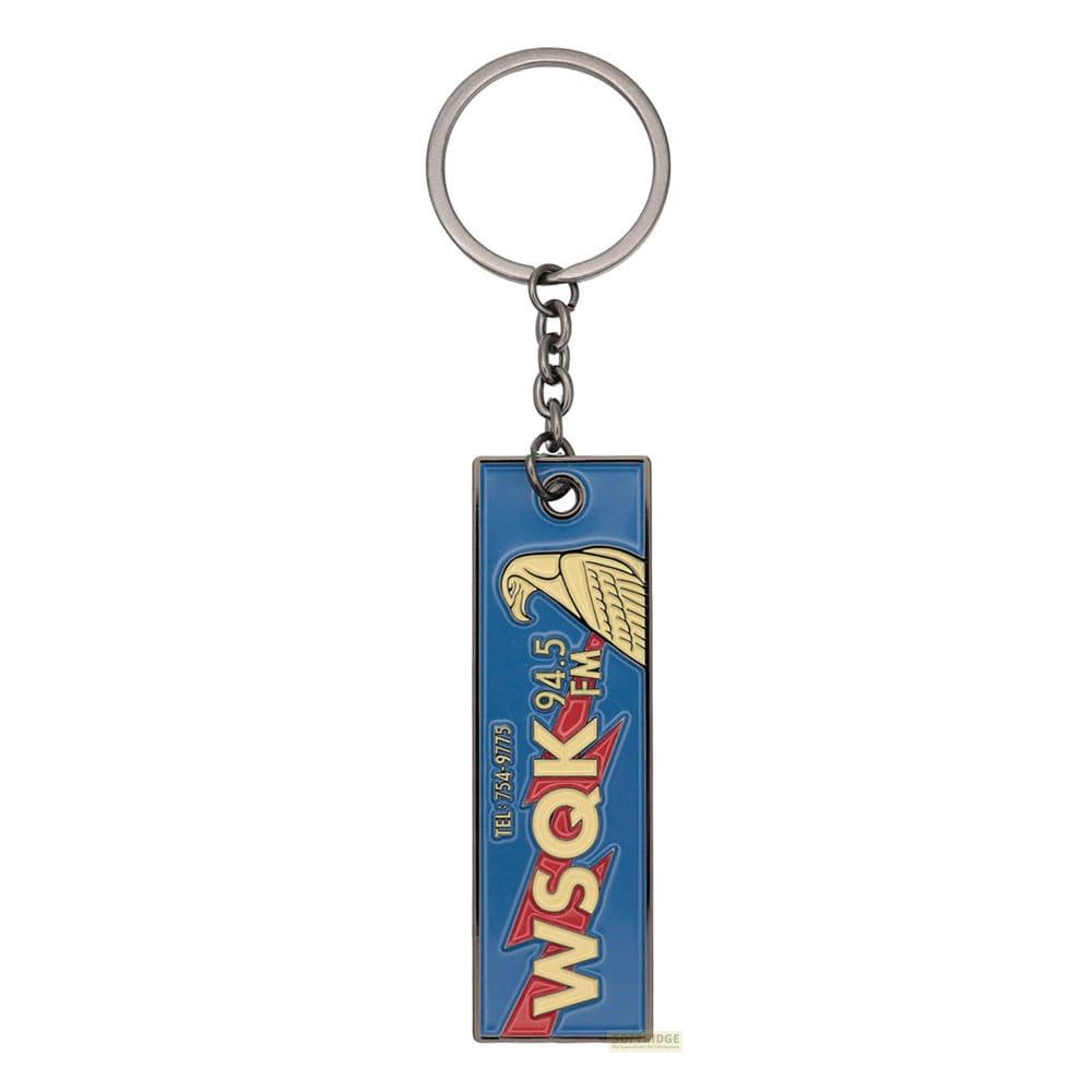 Llavero con etiqueta azul, águila y logo "WSQK 94.5 FM".