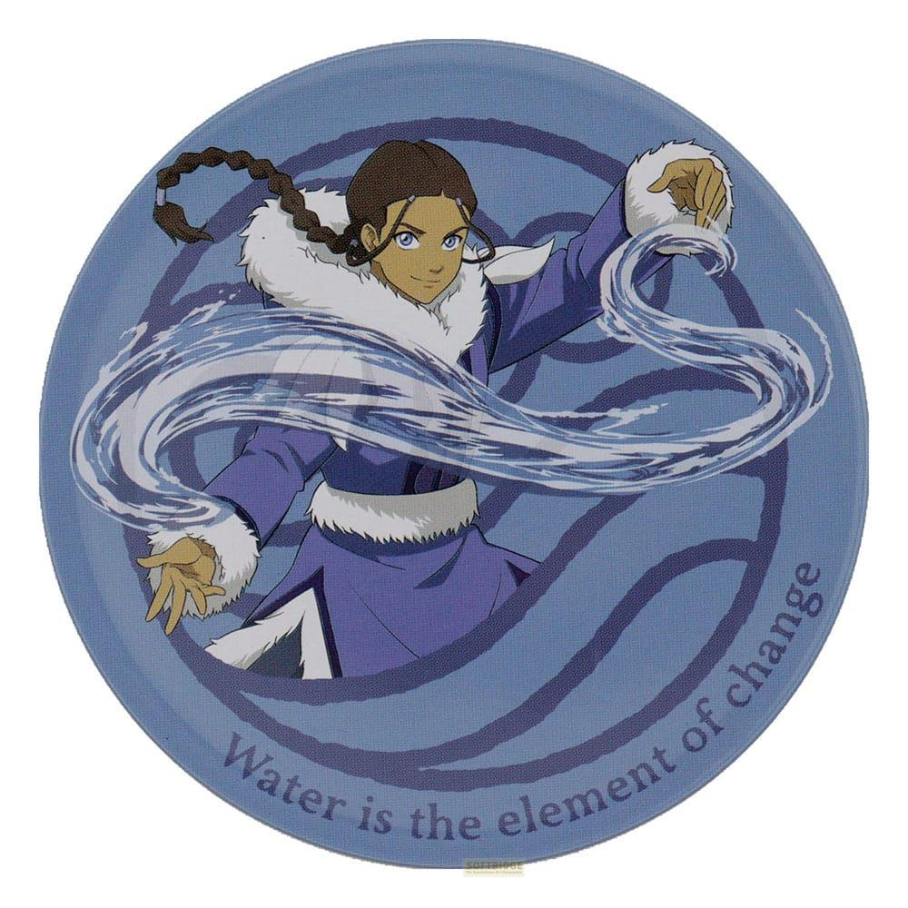 Katara aus Avatar wendet Wasserenergie an, um einen Wasserwirbel zu erzeugen.