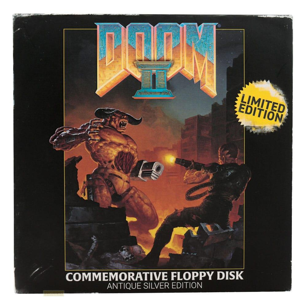 Doom II Limited Edition Disk. Ein Dämon kämpft gegen einen Soldaten.