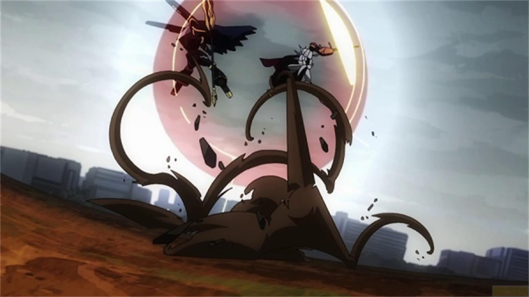 Due figure combattono davanti a uno skyline urbano con elementi fluttuanti.