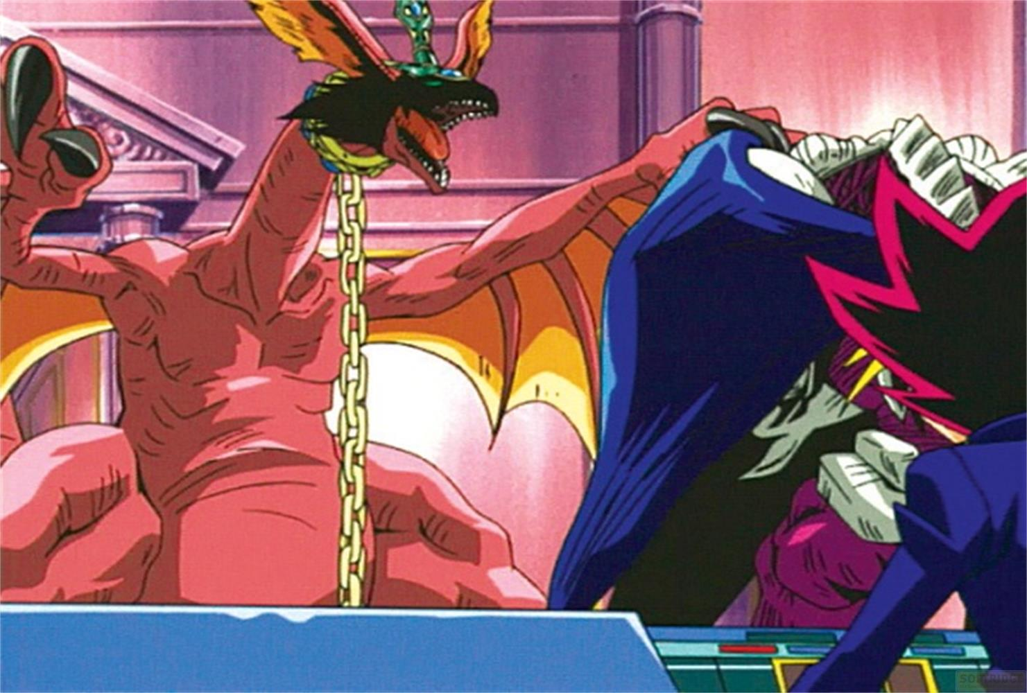 Un drago rosso con una catena al collo affronta una persona in abito blu.