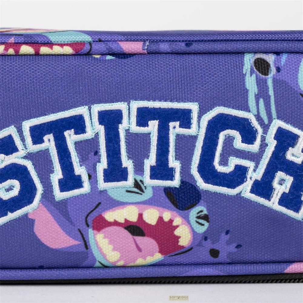 Bolso morado con gráfico de Stitch y letras 'STITCH'.