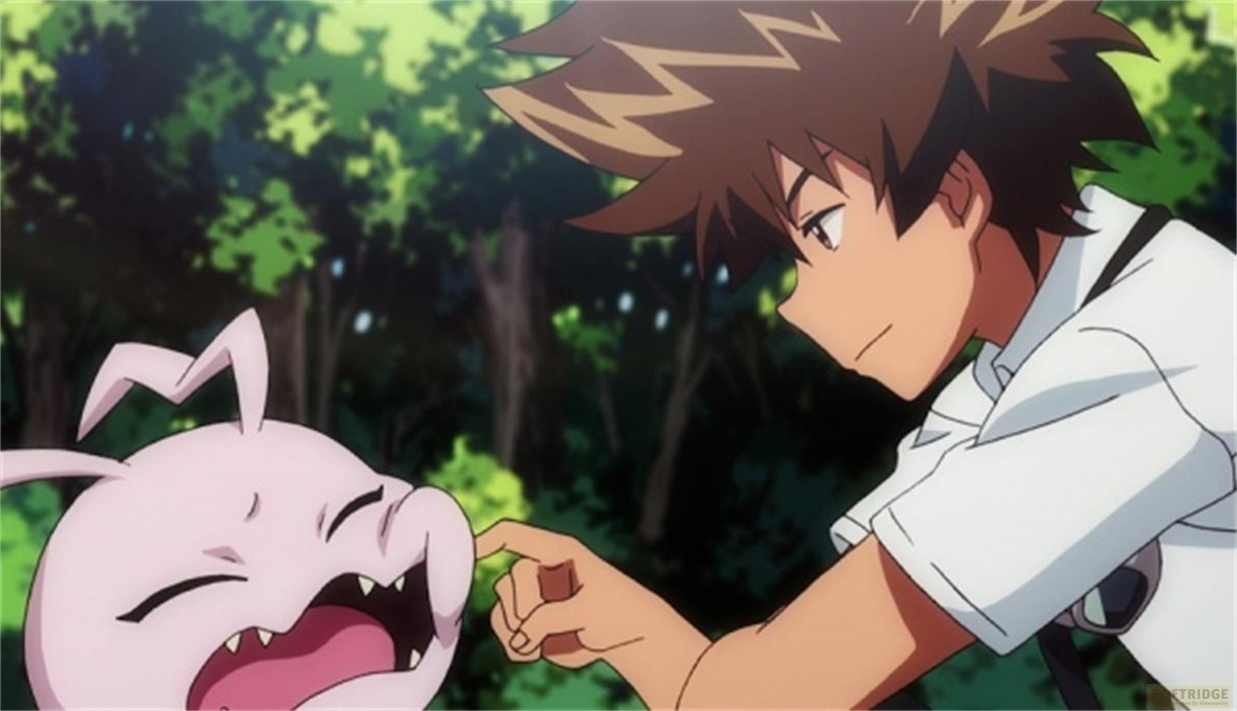 Un ragazzo dai capelli castani tocca un Digimon rosa con orecchie a punta e denti.
