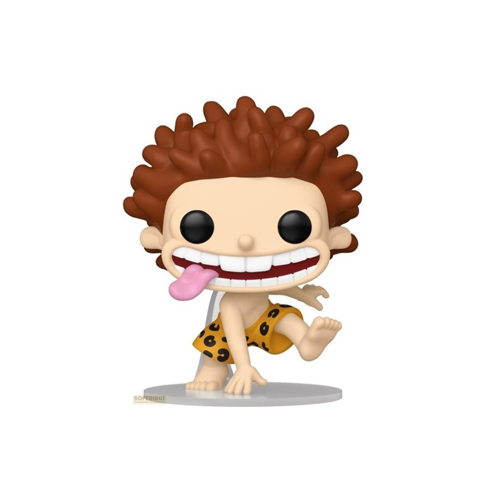 Una figura de pelo castaño saca la lengua. Lleva pantalones cortos amarillos estampados.
