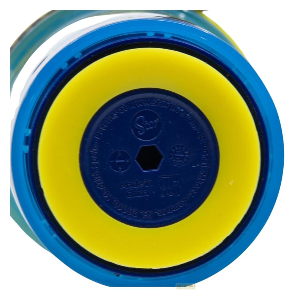 Primer plano de la parte inferior de un contenedor azul y amarillo con inscripción china.