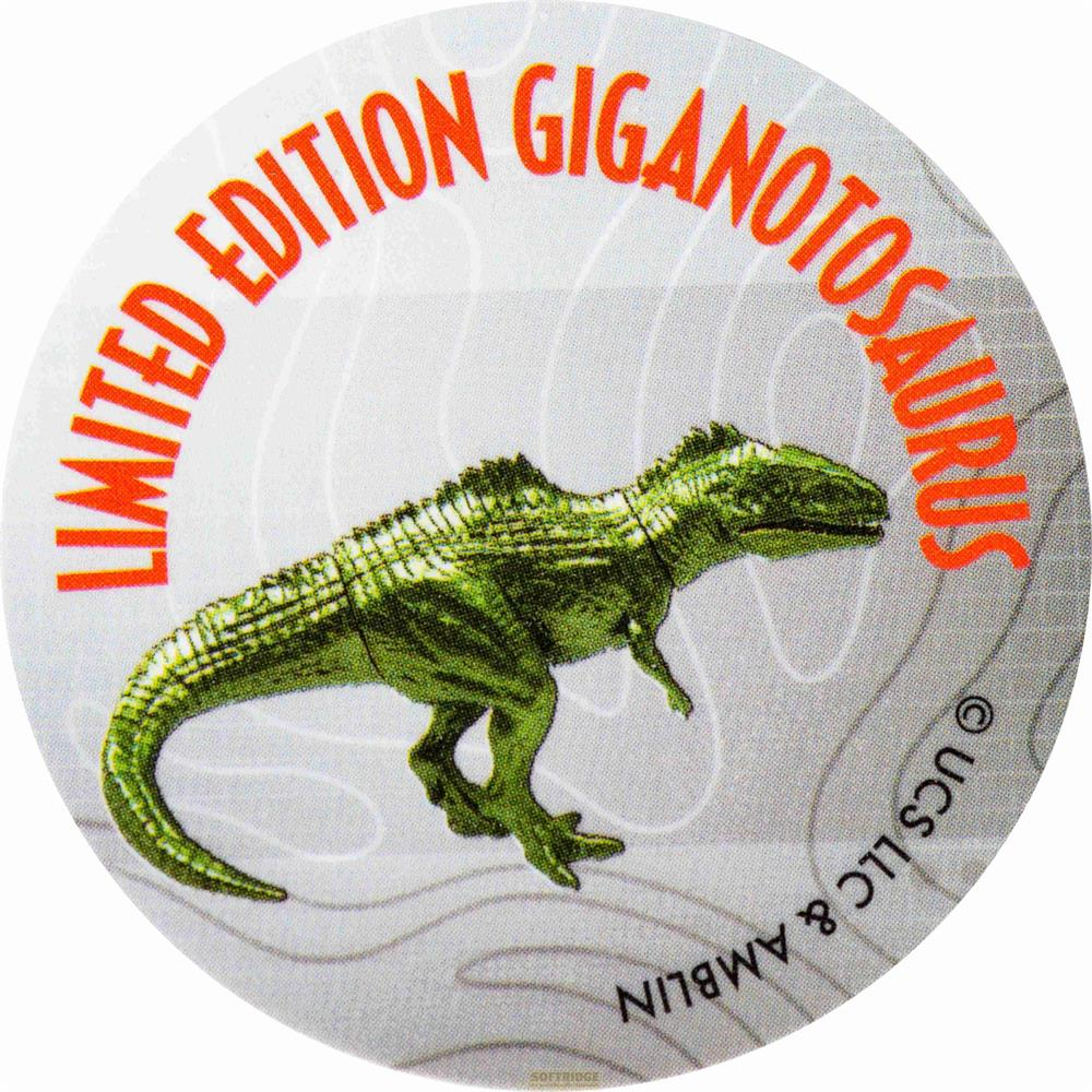 Grüner Giganotosaurus-Dinosaurier auf einem Kreis mit Text und Copyright-Informationen.