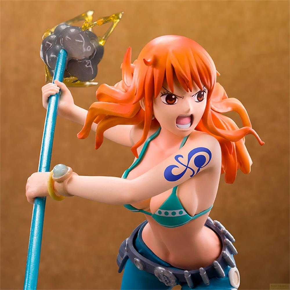 Eine Figur mit orangenem Haar, die einen blauen Stab mit einer Wolke hält.