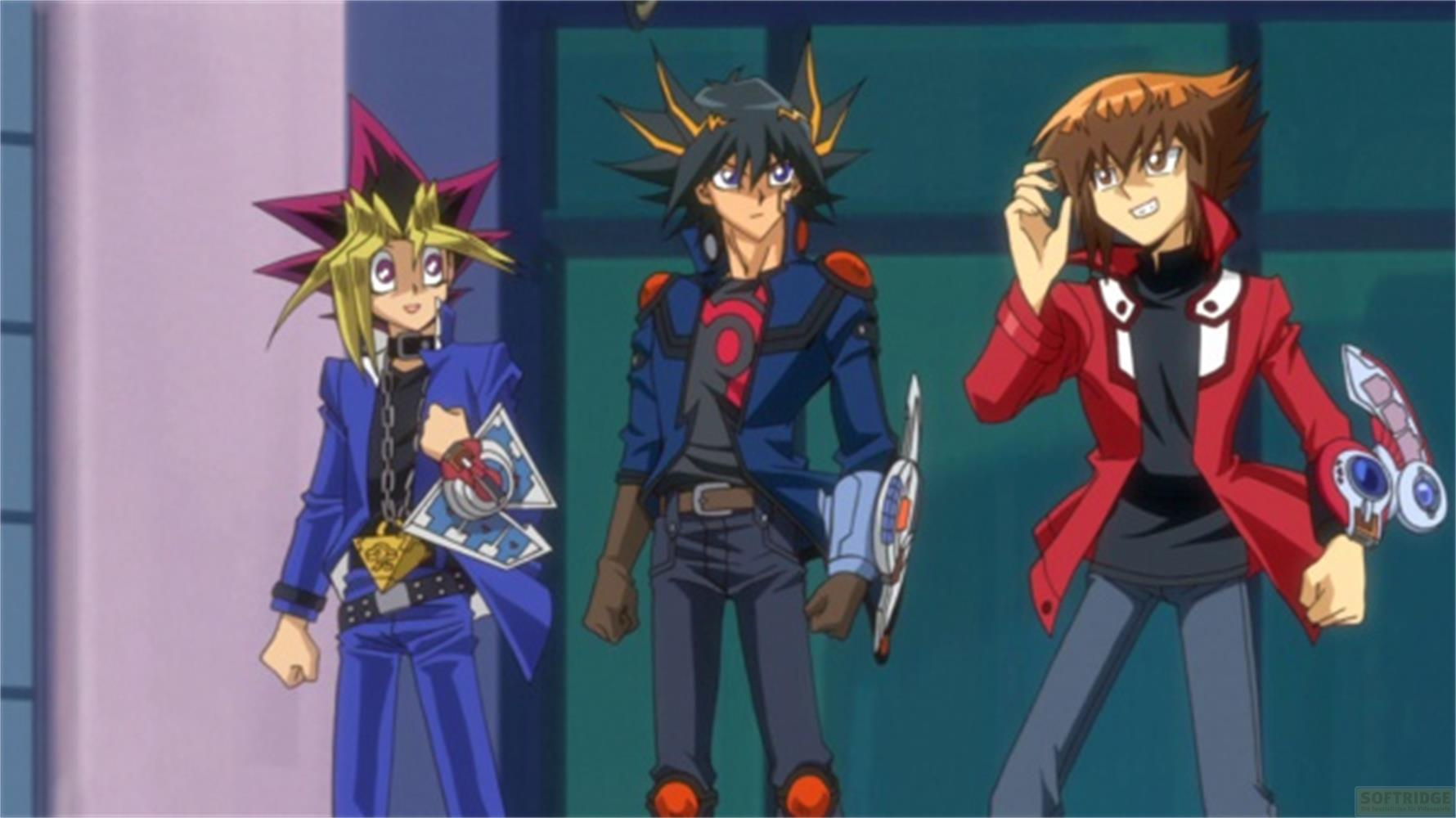 Drei Anime-Charaktere stehen nebeneinander: Yugi, Jaden und Yusei.