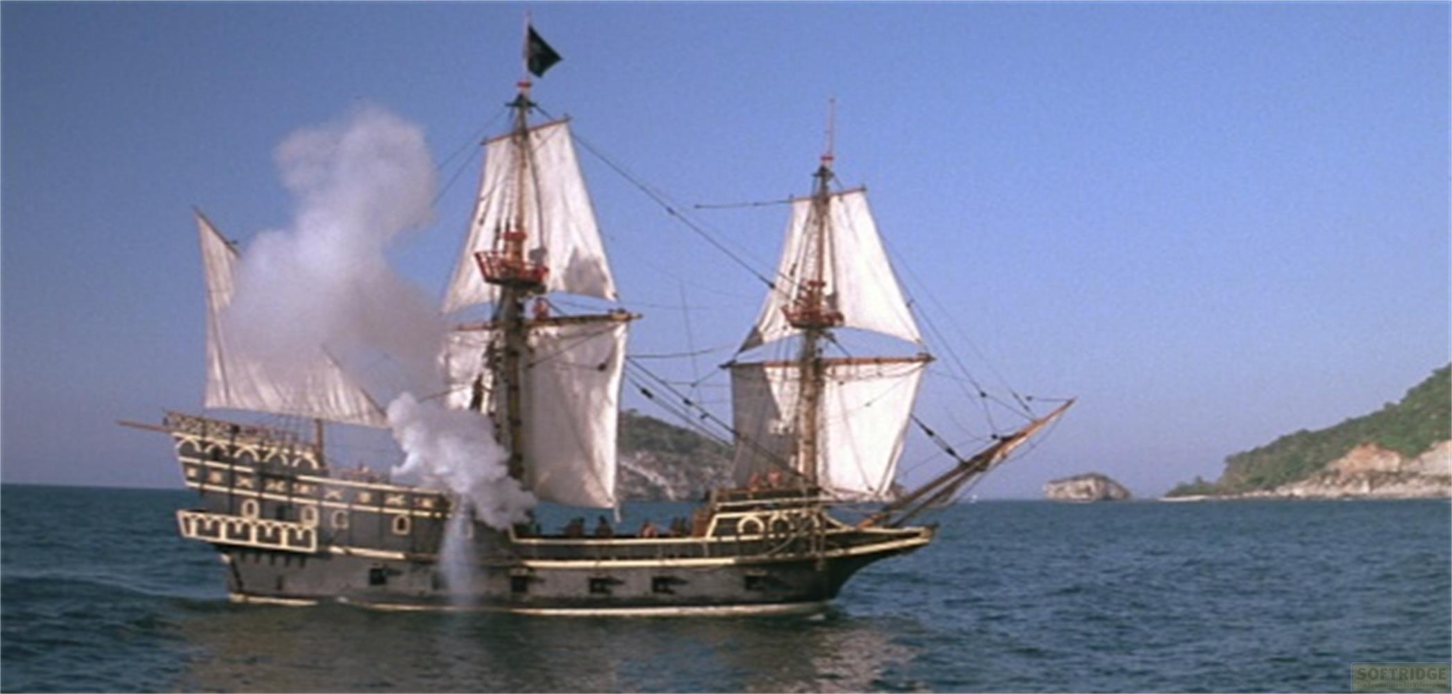 Un navire pirate tire un canon, de la fumée s'échappant de son flanc.
