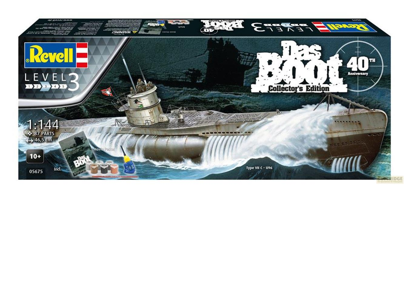Modellino Revell Das Boot 40° Anniversario di un sottomarino sull'acqua.