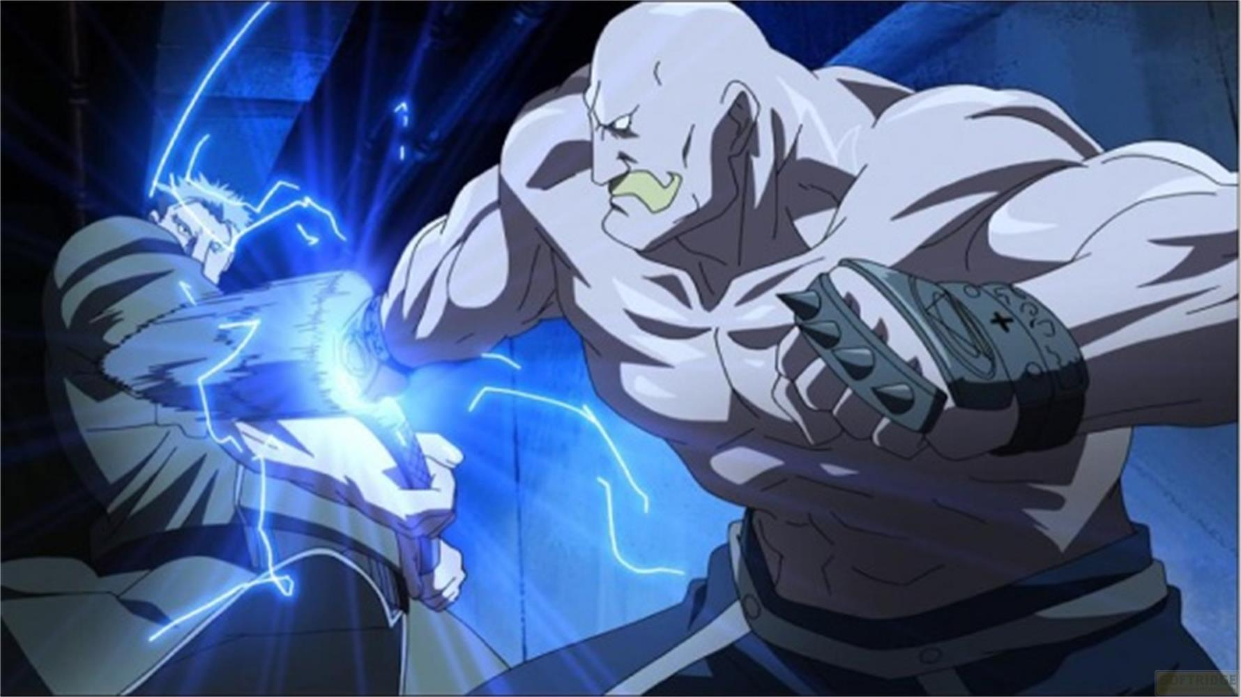 Un uomo muscoloso con energia blu attacca un altro uomo.