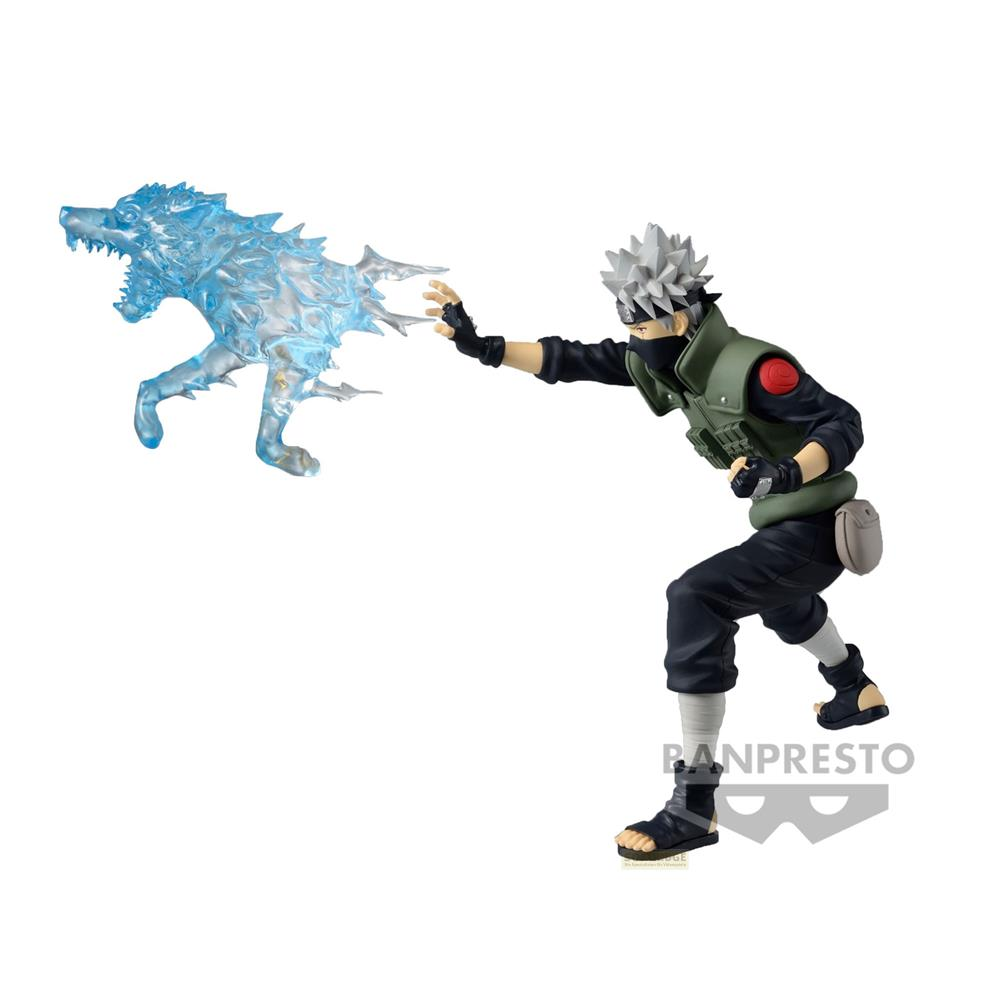 Eine Figur des Anime-Charakters Kakashi, der eine blaue Energie-Wolfsattacke ausführt.
