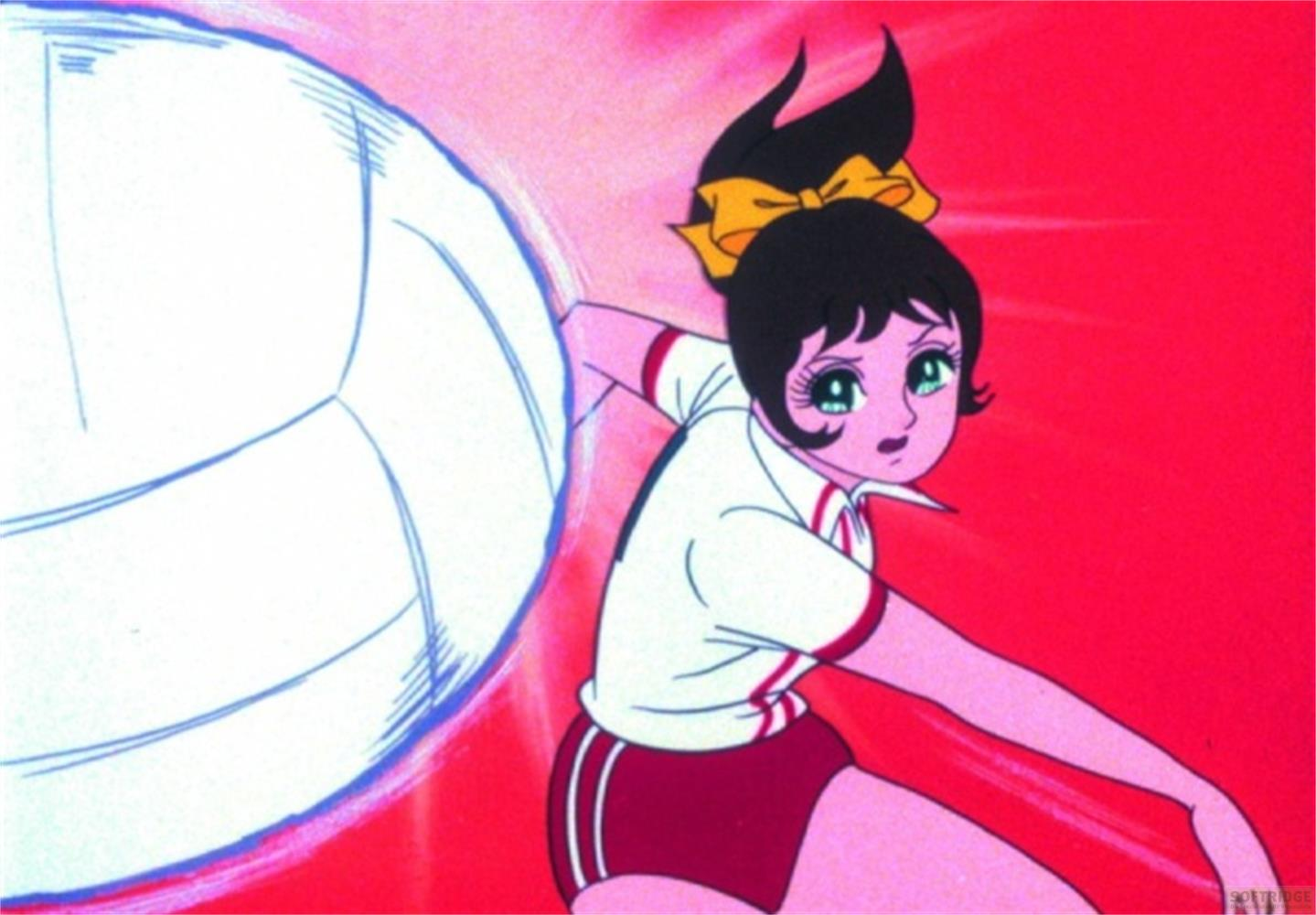 Ein Anime-Mädchen mit einem gelben Band schlägt einen Volleyball.