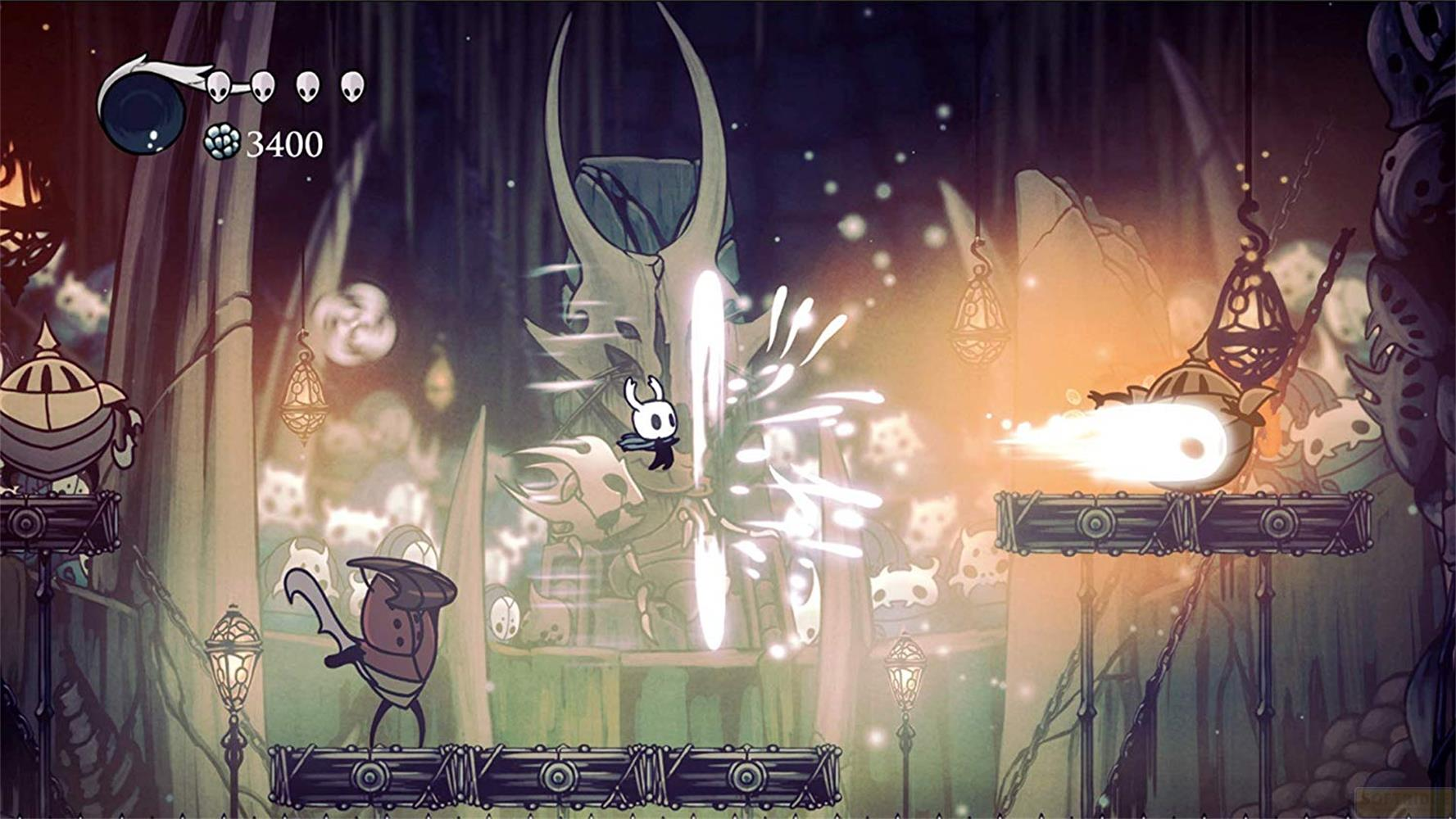 Le chevalier combat un boss. Personnage chevalier blanc esquive des attaques lumineuses.