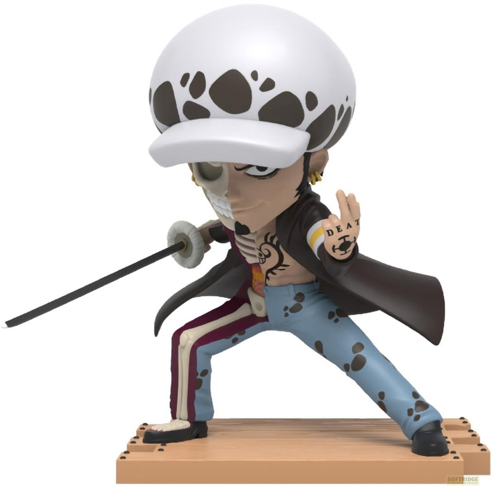 Postać z białym kapeluszem w plamy, ciemnym płaszczem, w paski spodniami i mieczem.