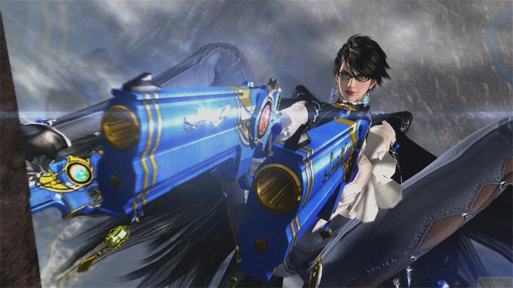 Una donna con gli occhiali tiene due pistole blu con accenti dorati.