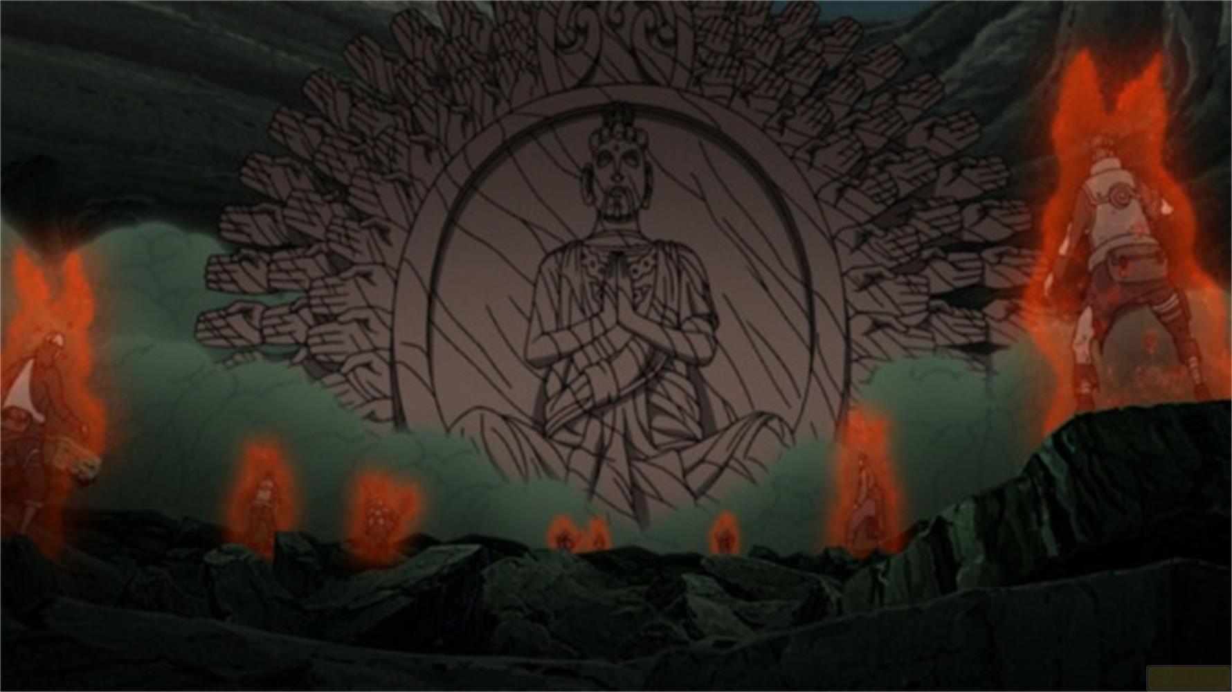 Une statue de Bouddha en pierre avec de nombreuses mains et figures dans la fumée rouge.