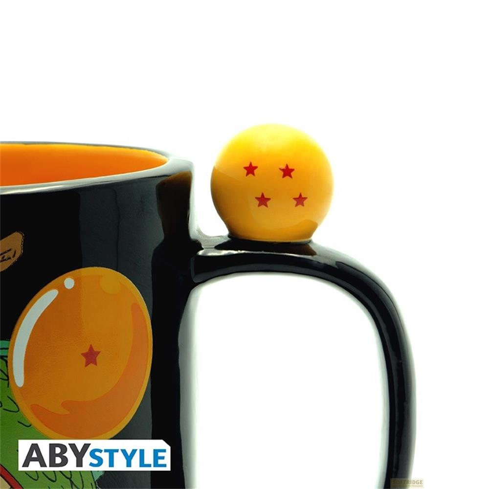 Schwarze Tasse mit Dragon Ball-Motiv, vier Sterne auf dem Griff.