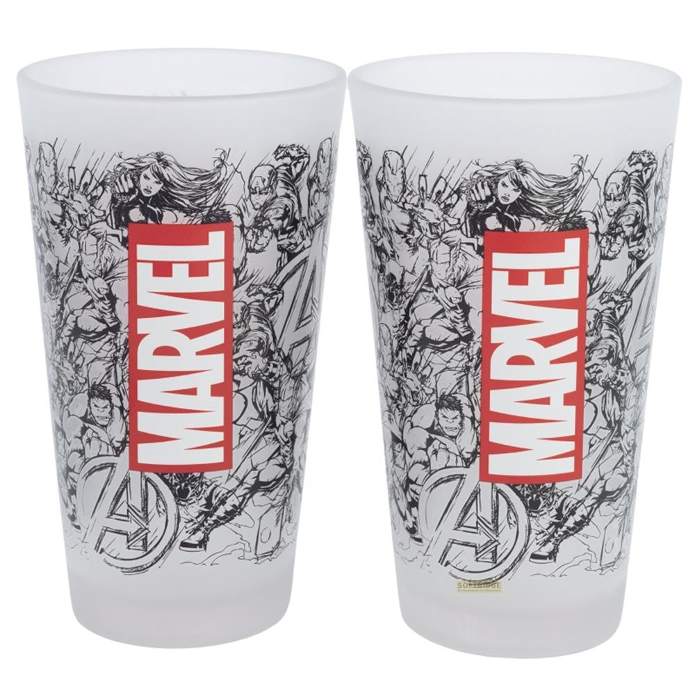 Dos vasos decorados con personajes y logos de Marvel Avengers.