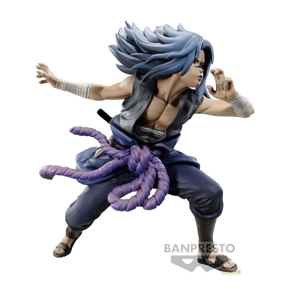 Figura de pelo azul y ropa oscura en pose de lucha.