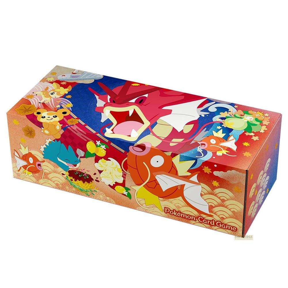 Une boîte Pokémon Card Game avec Gyarados, Magikarp et d'autres Pokémon.