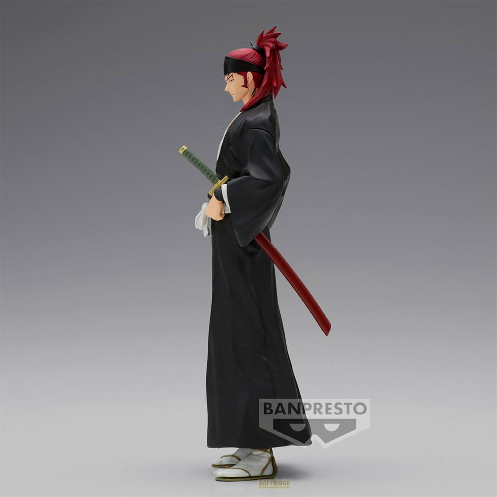 Eine Figur mit roten Haaren trägt einen schwarzen Kimono und hält ein Schwert.