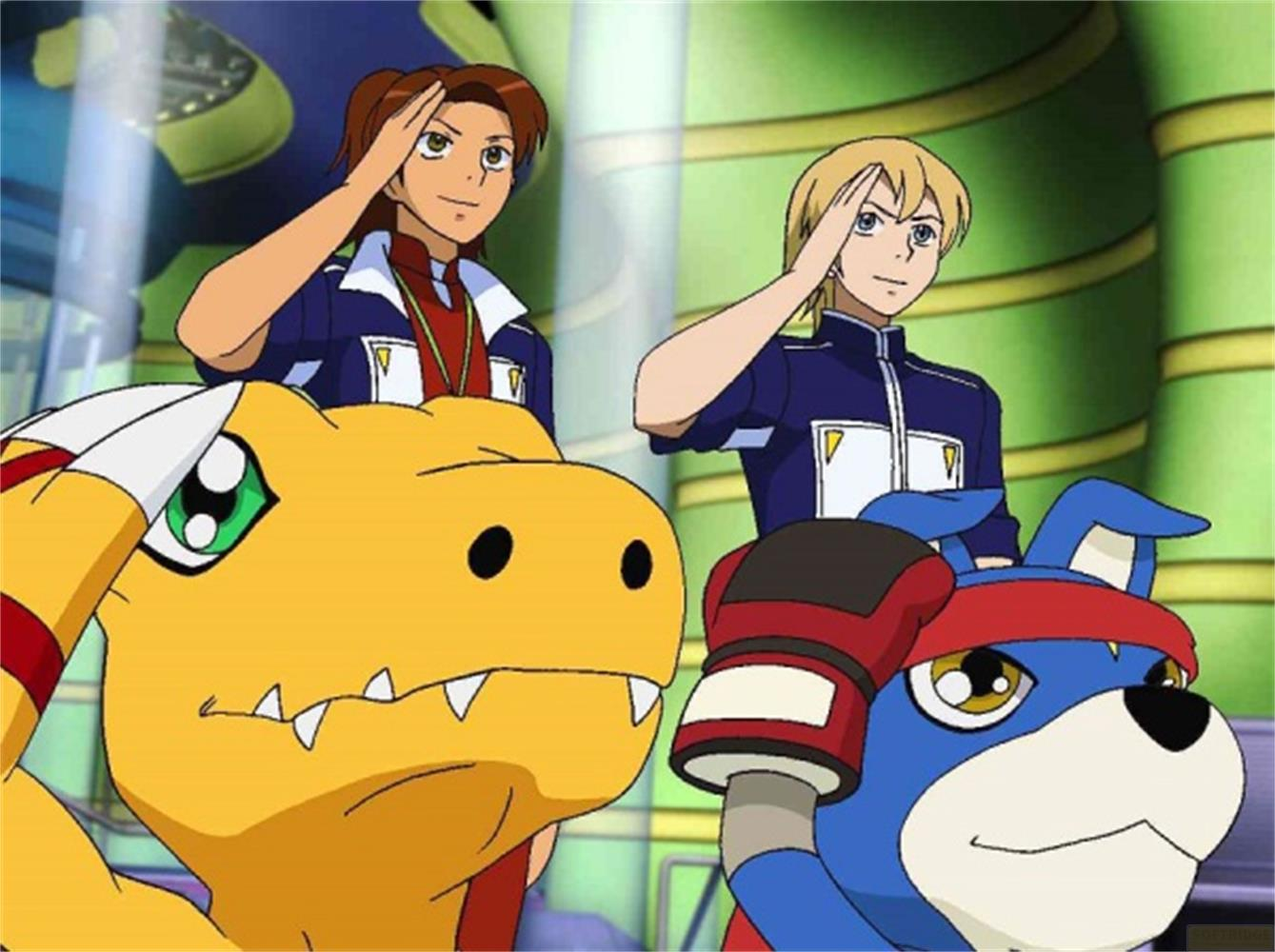 Deux personnages saluent à côté de créatures jaunes et bleues dans un hall.