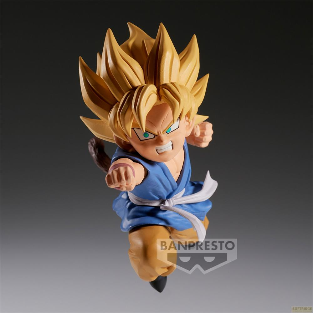 Figura de acción de Goku con ropa azul y pelo amarillo, en pose de lucha.