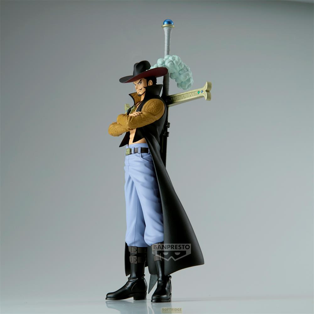Una figura con sombrero, abrigo negro, pantalones azules y botas, portando una gran espada.