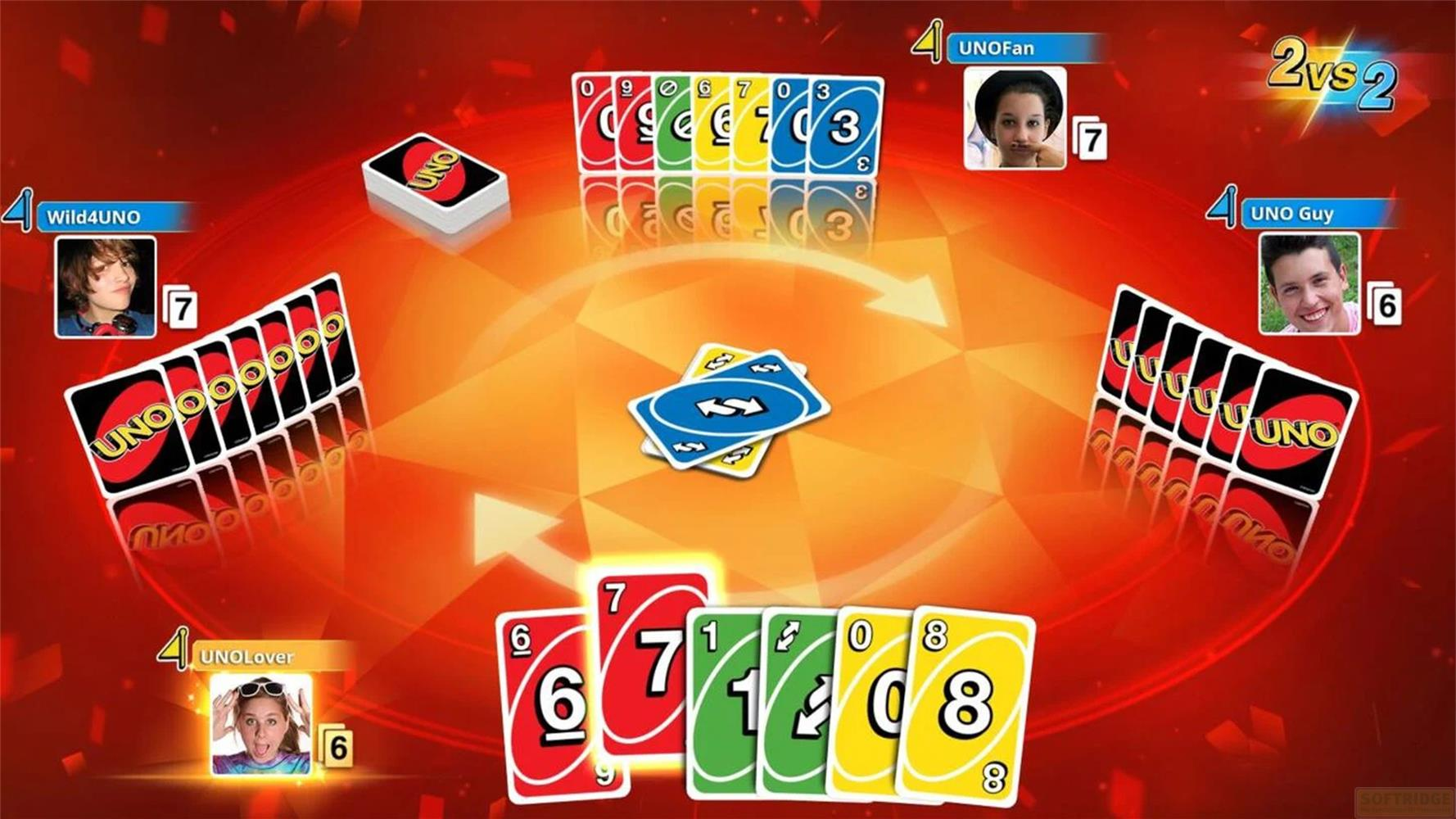 UNO Kartenspiel mit Spielernamen und Karten.