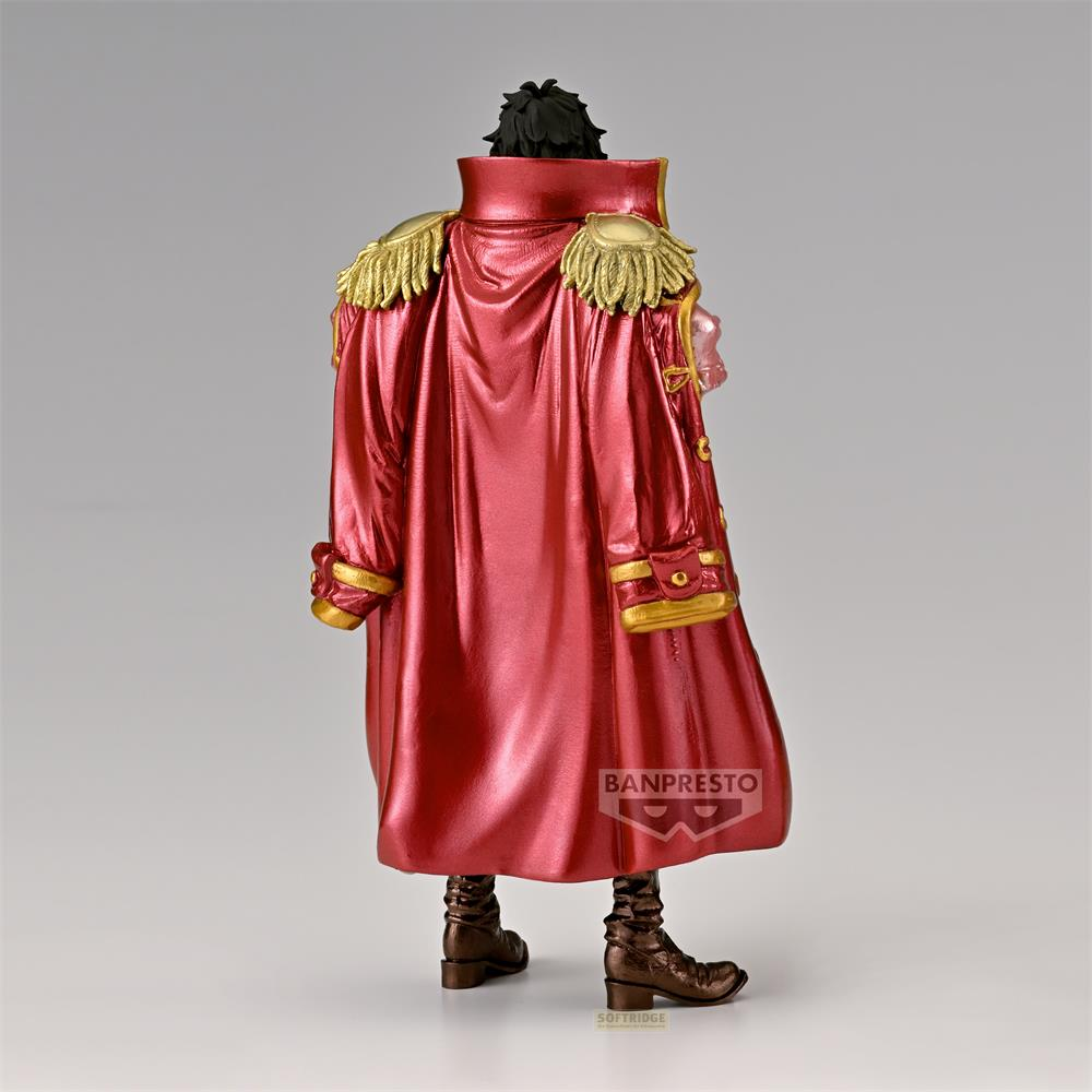 Vista trasera de una figura con abrigo rojo, charreteras doradas y botas marrones.
