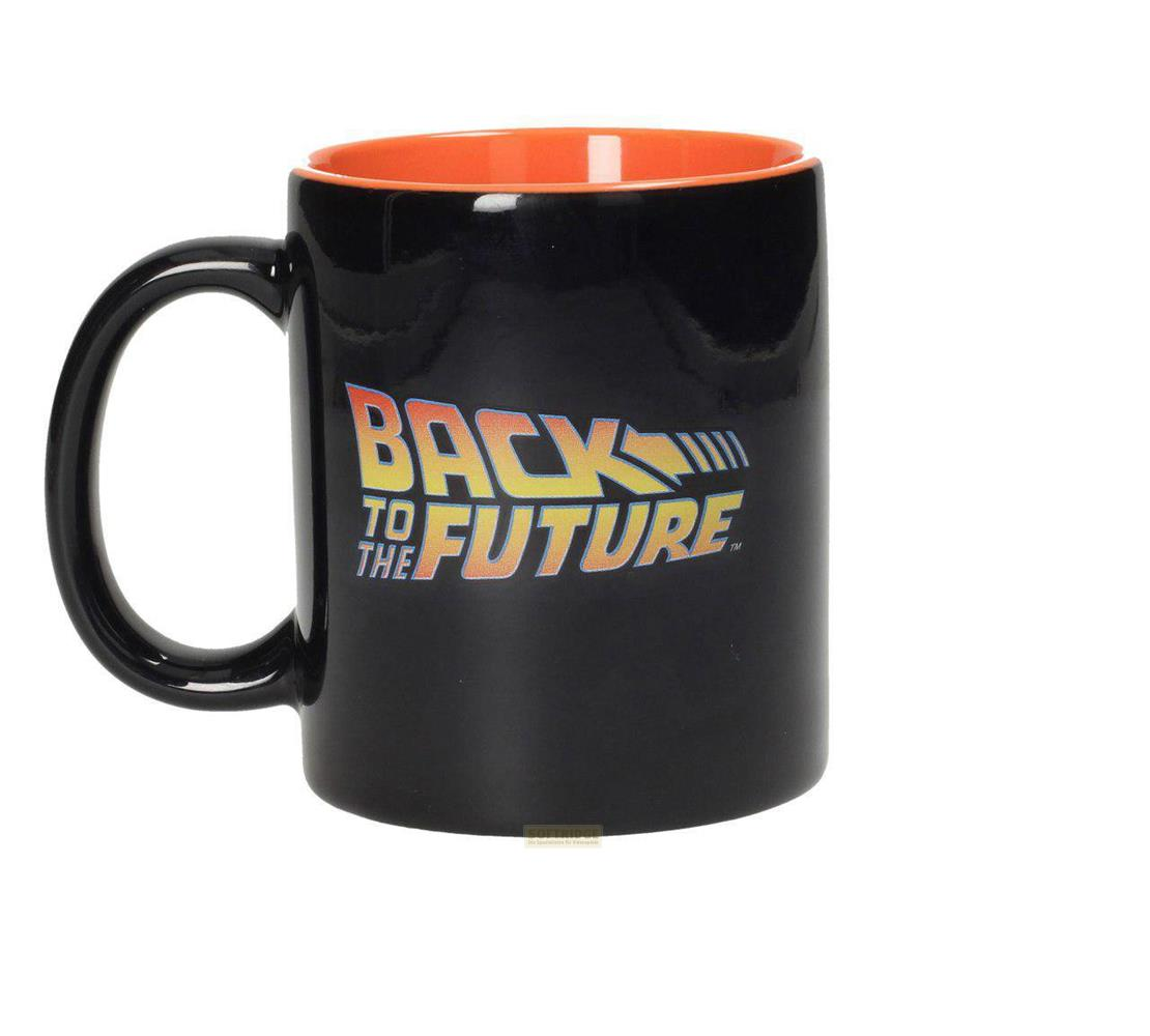 Schwarze Tasse mit "Back to the Future" Logo und orangefarbener Innenseite.