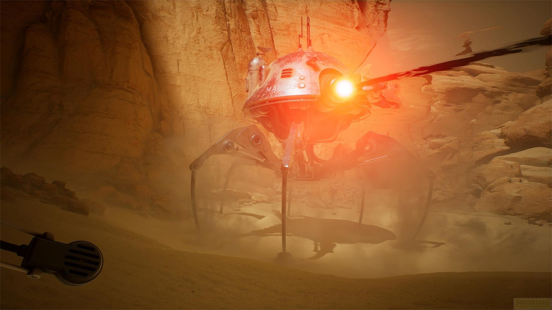 Ein roter, spinnenartiger Roboter feuert in einer staubigen Wüstenlandschaft.