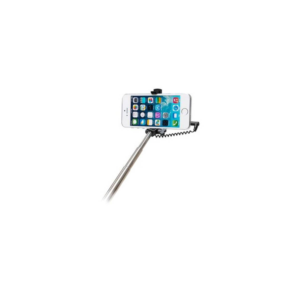 Uno smartphone bianco con molte icone di app sullo schermo, attaccato a un selfie stick.